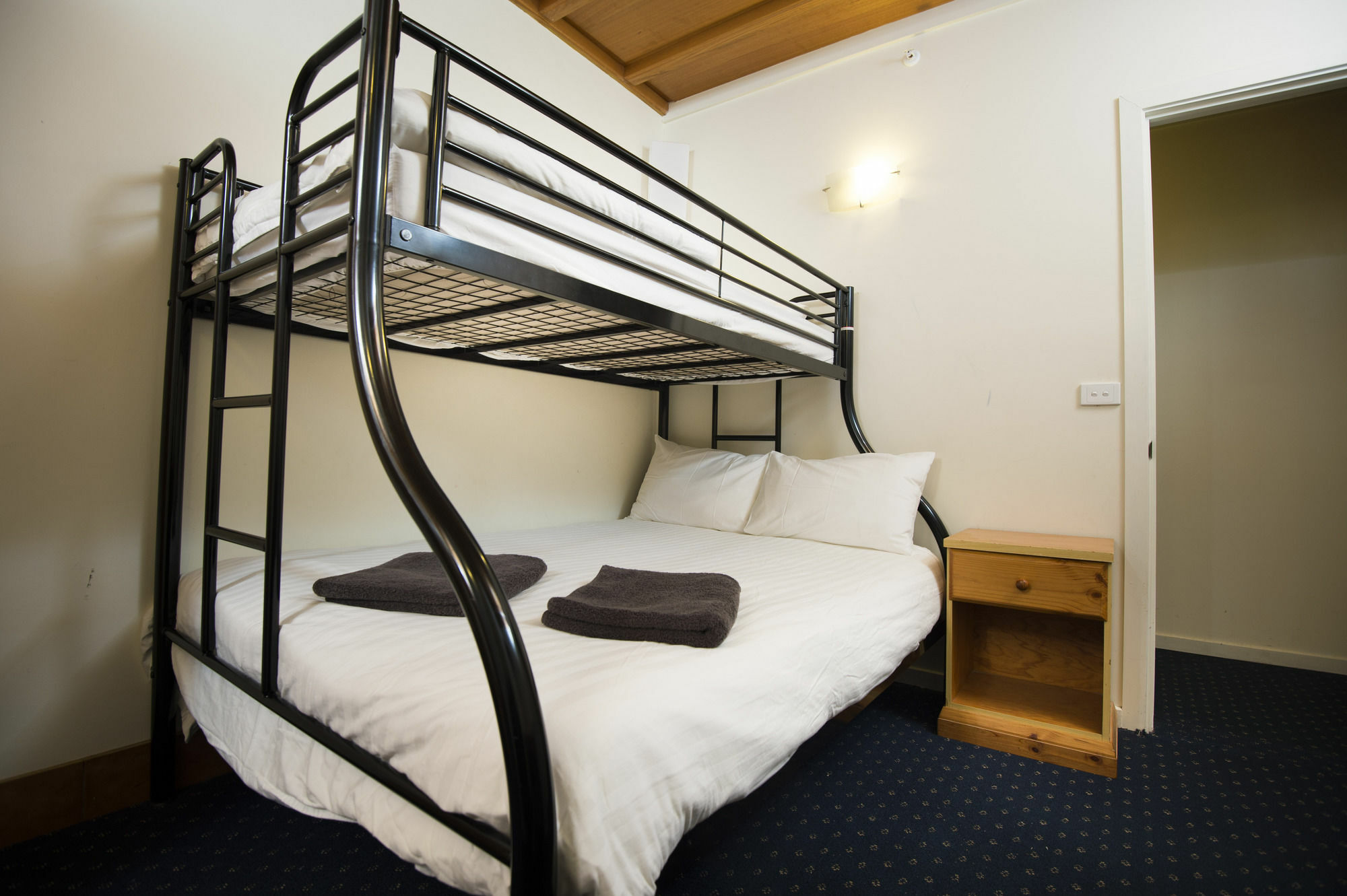Enzian Hotel Mt Buller Mount Buller Εξωτερικό φωτογραφία